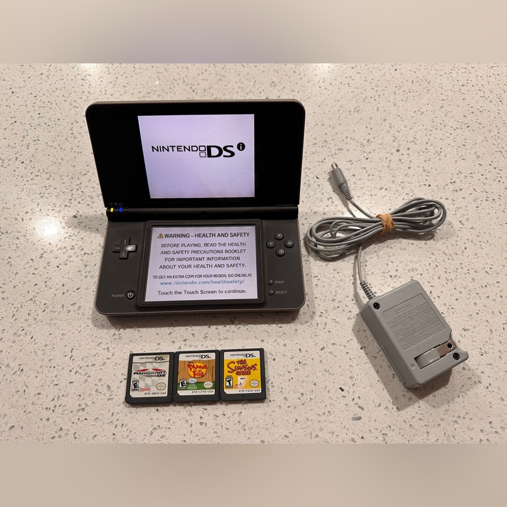 Nintendo DS XL
